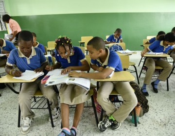 Educaci&oacute;n incluir&aacute; otra vez la materia Moral y C&iacute;vica para el a&ntilde;o escolar 2025-2026
