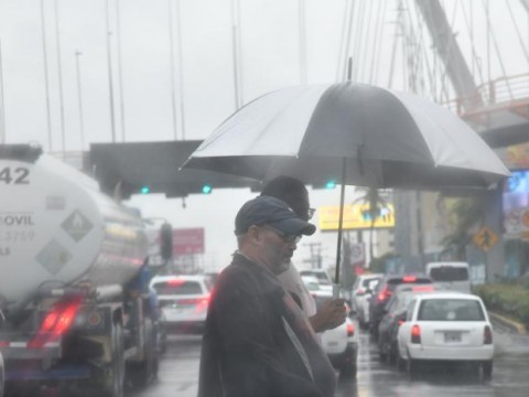 Sistema frontal en proceso de disipaci&oacute;n provocar&aacute; aguaceros con tormentas el&eacute;ctricas