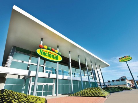 CCN abre horario exclusivo para personal de primera l&iacute;nea de emergencia en sus tiendas Supermercados Nacional y Jumbo