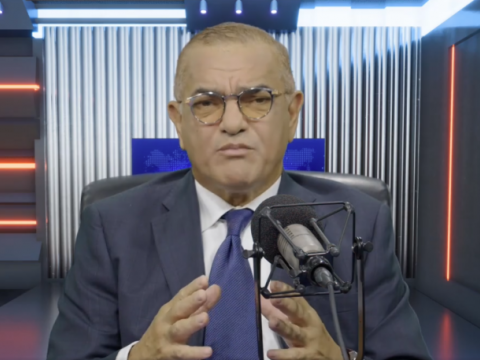  Carlos Gabriel declina ir al Consulado de Los &Aacute;ngeles porque no podr&iacute;a nombrar a sus dirigentes