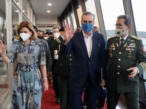 Abinader convoca de urgencia al mando militar y ordena cierre de la frontera