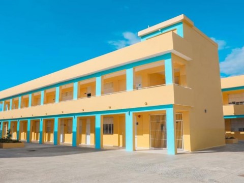 Instalar&aacute;n paneles solares en m&aacute;s de 300 escuelas del pa&iacute;s