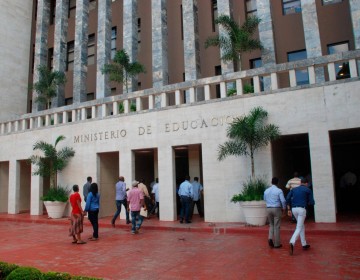 M&aacute;s de la mitad de los 1,500 millones de alumnos en el pa&iacute;s no tienen acceso al computador 