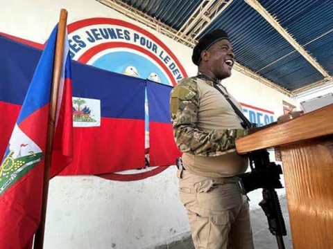 La mayor banda de Hait&iacute; amenaza con desalojar al primer ministro por la "sangre"