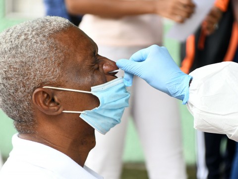Caen las cifras de nuevos positivos y ocupaci&oacute;n hospitalaria por Covid; SP registra 534 casos este martes