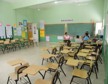 Maestros dejan colegios por los mejores salarios de las escuelas