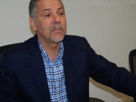 Manuel Jim&eacute;nez compone canci&oacute;n a Luis Abinader