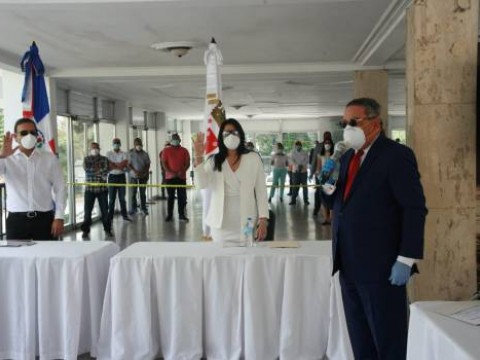 Abel Martinez se juramenta por Segunda vez como Alcalde de Santiago 