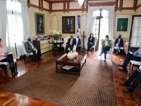Presidente Medina encabeza  Comisi&oacute;n de Asuntos Sociales para mitigar impacto econ&oacute;mico del COVID-19