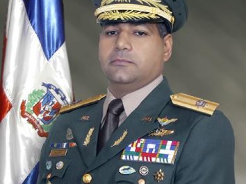 Presidente Medina dispone posponer cobros de fiaos y pr&eacute;stamos otorgados a militares