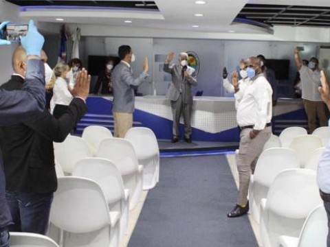 PRD juramenta exdirigentes del PRM, Fuerza del Pueblo, Movimiento Rebelde y empresarios