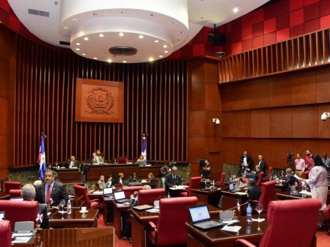 Legisladores perremeistas niegan medici&oacute;n de fuerzas entre Hip&oacute;lito y  Abinader