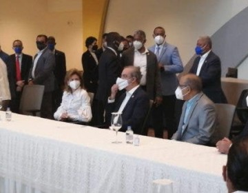 Presidente Luis Abinader visita ciudad sanitaria  Luis E. Aybar