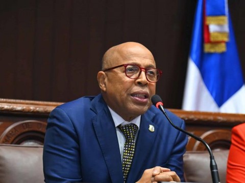 Pacheco denuncia cancelaciones en la DGII; dice benefician a "arribistas" y golpea la base del PRM