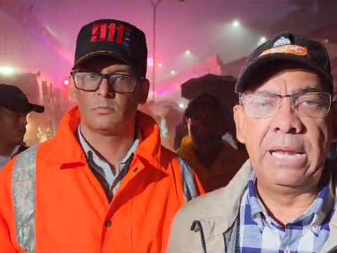 Ministro Ascenci&oacute;n y director del 9-1-1 se presentan al lugar del desplome 27 con G&oacute;mez y anuncian  acciones 