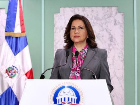 Barberos, mec&aacute;nicos y saloneras ser&aacute;n incluidas en el programa Qu&eacute;dateenCasa de la Vicepresidencia