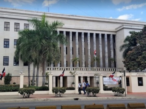 Educaci&oacute;n convoca Consejo Nacional de Educaci&oacute;n para determinar futuro del a&ntilde;o escolar 