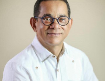 Senador Vargas Pide al Presidente Medina adquirir 12 millones libras pollos de productores del pa&iacute;s