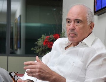 La respuesta de Bernardo Vega a los que cuestionaron encuesta por tel&eacute;fono