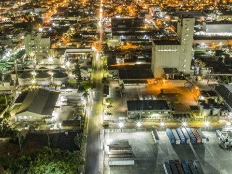 Edesur ha colocado unas 600 luminarias en el sector de Cristo Rey