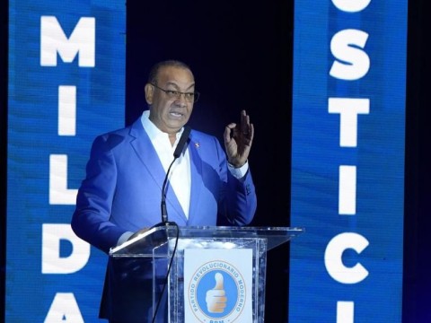 CTC favorece conferencias de motivaci&oacute;n &ldquo;El Pa&iacute;s que Construye Abinader&rdquo; realizadas por Deligne