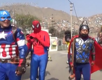 Polic&iacute;as disfrazados de Avengers capturan vendedores de droga en Per&uacute;