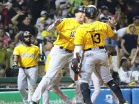 &Aacute;guilas vienen desde atr&aacute;s y vencen Leones