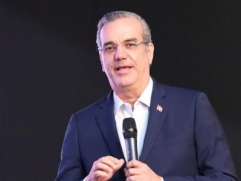 El presidente Abinader convoca a legislatura extraordinaria