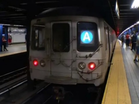 Miles dominicanos Alto Manhattan afectados por interrupci&oacute;n tren A