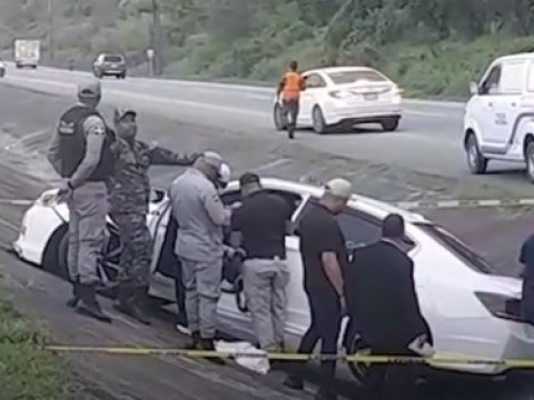 Matan a tiros a hombre cuando se desplazaba en carro por la autopista Duarte