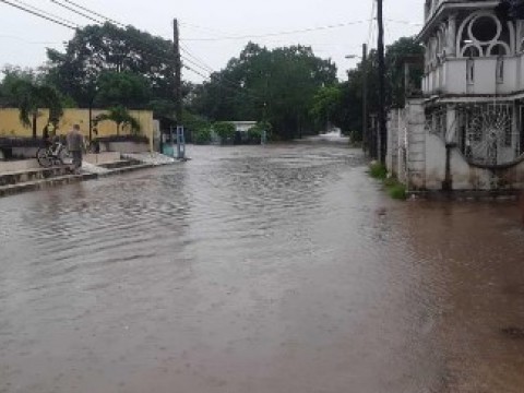 Cuba adopta medidas sanitarias por el impacto de temporal de lluvias en el este del pa&iacute;s