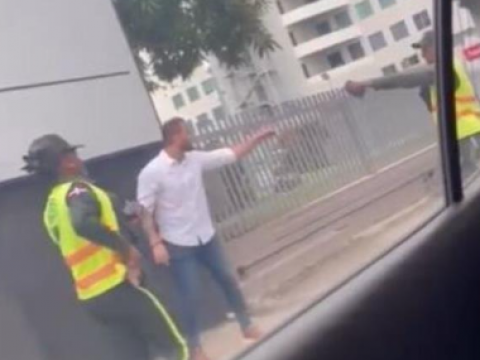 Cancelaci&oacute;n definitiva de licencia a conductor que agredi&oacute; agente de la Digesett