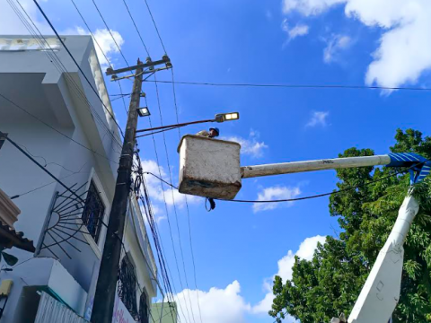 Edeeste ha instalado m&aacute;s 10,800 luminarias LED de 90 watts dentro del plan &ldquo;Iluminado el pa&iacute;s &rdquo; que ejecuta el Gobierno
