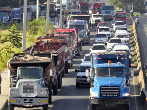 Fenatrado pide consenso regular veh&iacute;culos carga