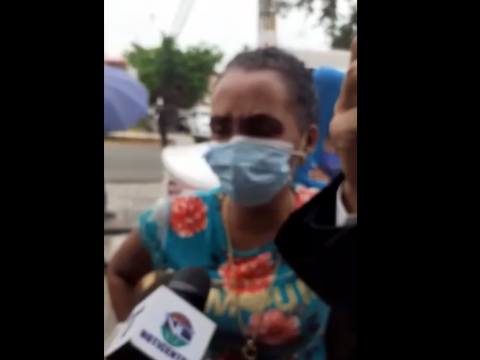 Madre del acusado de matar al ni&ntilde;a en Los Alcarrizos dice que su hijo "estaba en casa" la noche del suceso 