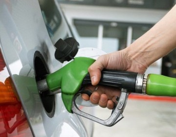 Combustibles aumentan 4 pesos por gal&oacute;n