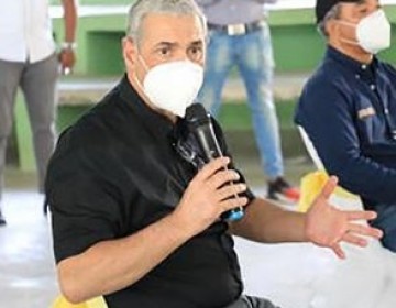 Gonzalo asegura que 4 encuestas lo dan ganador a las presidenciales
