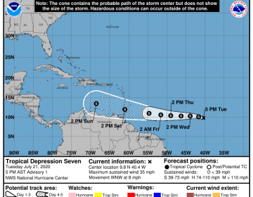 Gonzalo se acerca al Caribe; Antillas Menores emiten alerta