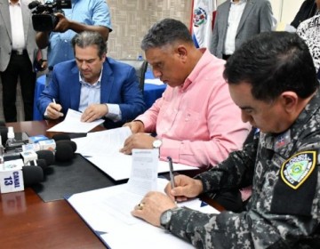 Polic&iacute;as recibir&aacute;n descuentos en reconocidos supermercados y tiendas a partir de septiembre