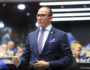 Diputado denuncia escasez de agua potable en Bohech&iacute;o