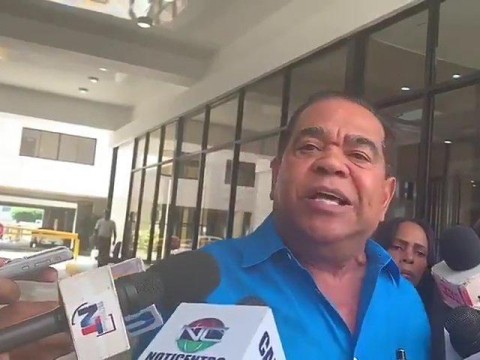 Diputado Manuel D&iacute;az es ingresado tras presentar s&iacute;ntomas de COVID-19 