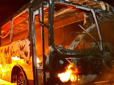 Mueren calcinados 12 ni&ntilde;os y 34 adultos al incendiarse un autob&uacute;s en Bulgaria