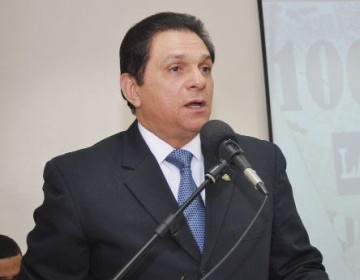 Gobierno vacunar&aacute; a extranjeros "debidamente documentados"