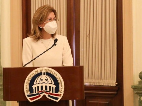 Raquel Pe&ntilde;a dice trabajan para garantizar conectividad en inicio a&ntilde;o escolar virtual