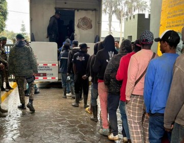 El Ej&eacute;rcito detiene a 125 haitianos indocumentados durante operativos en Constanza