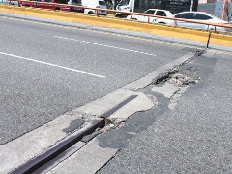 Obras p&uacute;blicas cerrar&aacute; por 3 d&iacute;as el elevado del V Centenario con avenida Duarte