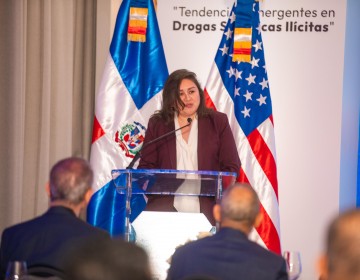 Encargada de Negocios Patricia Aguilera dice que gracias al presidente Abinader, RD ha respondido valientemente al llamado de Estados Unidos para unirse a lucha contra amenazas de drogas sint&eacute;ticas