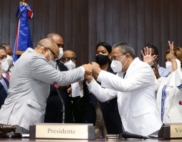 Esposo de Zaida Polanco, que muri&oacute; por Covid, la sustituir&aacute; en la C&aacute;mara de Diputados