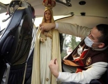 En helic&oacute;ptero, El Salvador conmemora 103 a&ntilde;os de la aparici&oacute;n de la Virgen de F&aacute;tima