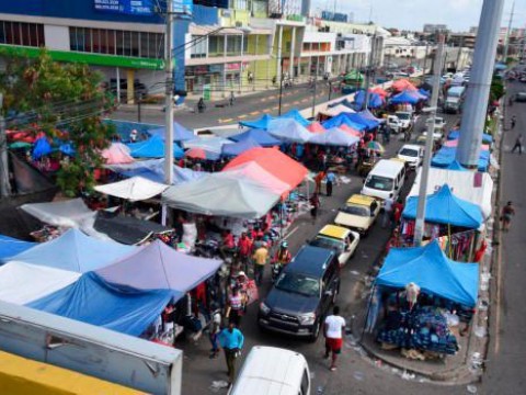 Vendedores de mercados de pulgas piden autorizaci&oacute;n para reabrir sus negocios